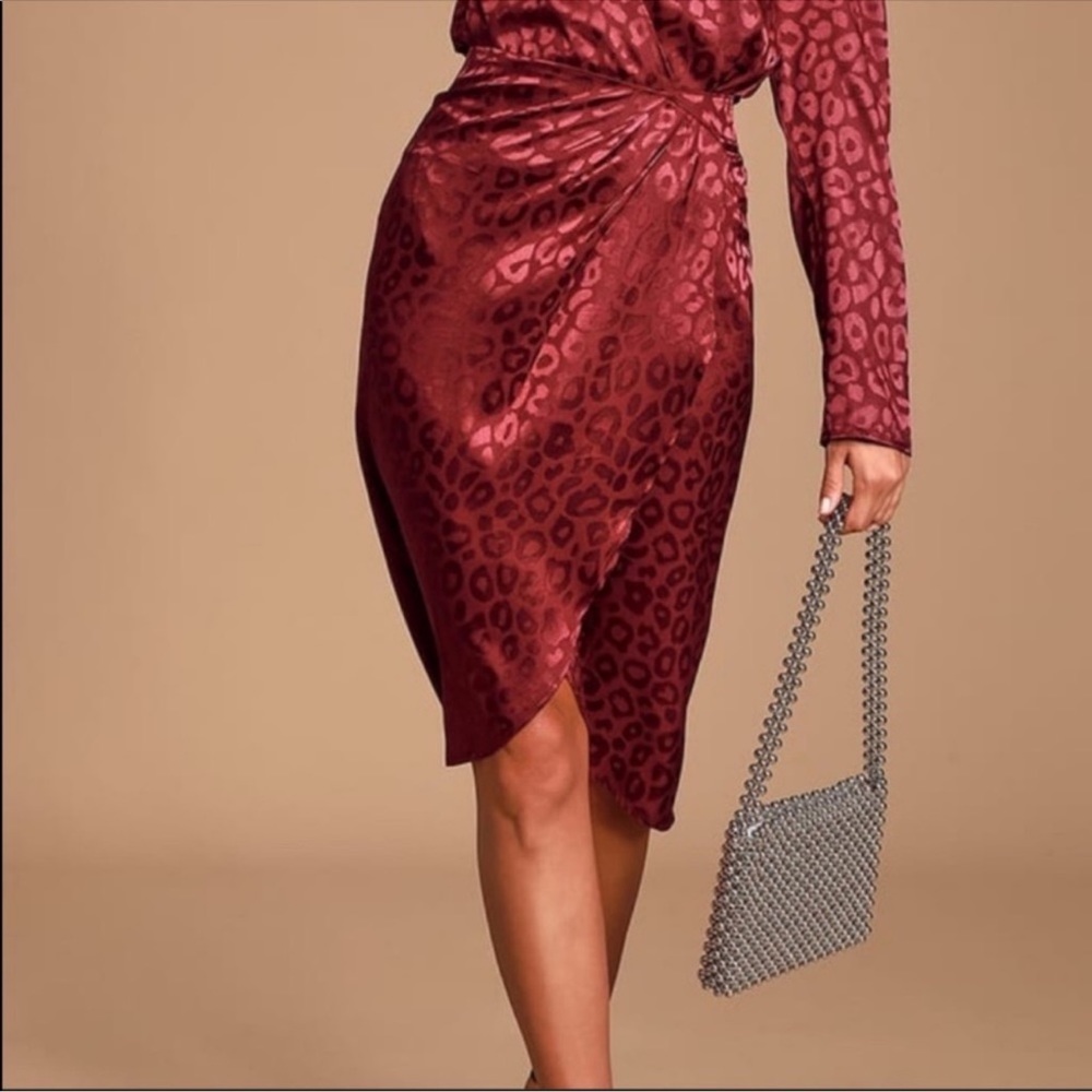 Lulus tulip hem high rise satin cheetah skirt